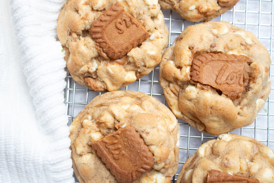 Cookie Butter Stuffed Cookies